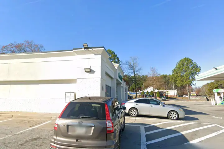 Boost 6651 B Covington Hwy - 6651 B Covington Hwy