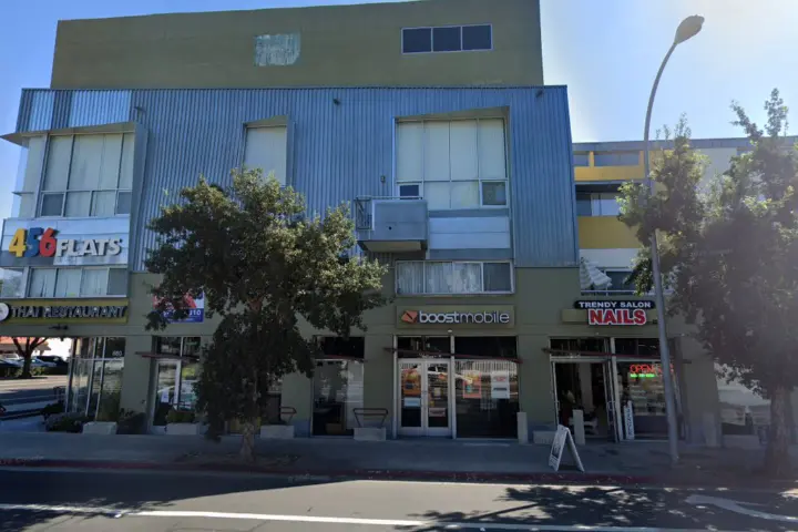 Boost 676 N. Los Robles Ave - 676 N. Los Robles Ave