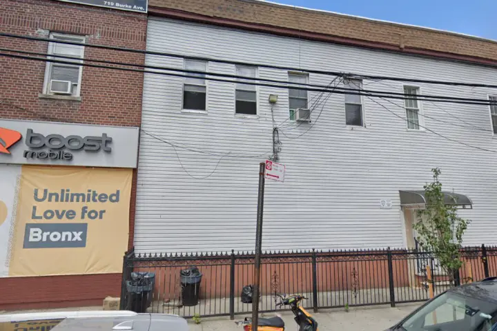 Boost 719 Burke Ave # B - 719 Burke Ave # B