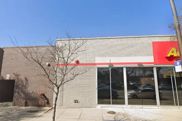 Boost 7300 N Western Ave - 7300 N Western Ave