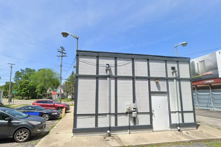 Boost 738 Capital Ave Ne - 738 Capital Ave NE