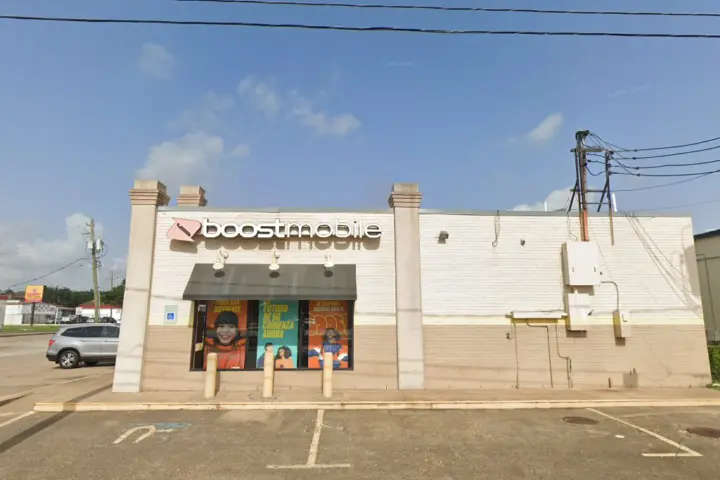 Boost 7902 Long Point Rd - 7902 Long Point Rd storefront