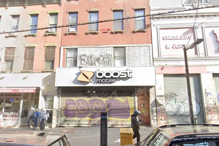 Boost 805 Broadway - 805 Broadway