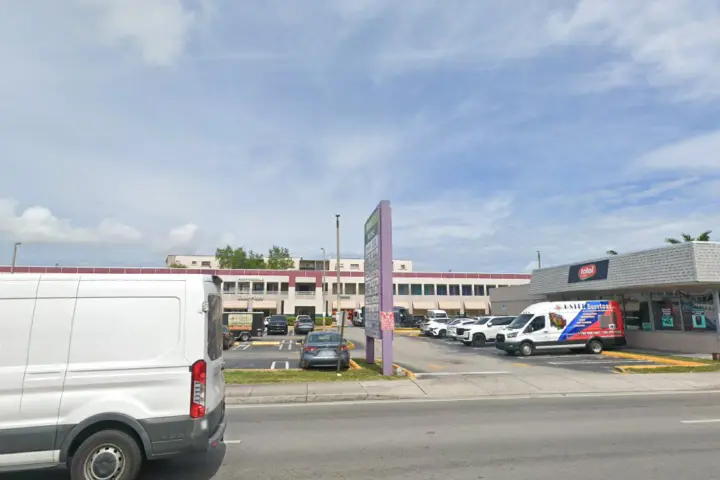 Boost 809 Nw 37Th Ave - 809 NW 37th Ave