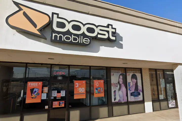 Boost 819 Benton Rd - 819 Benton Rd