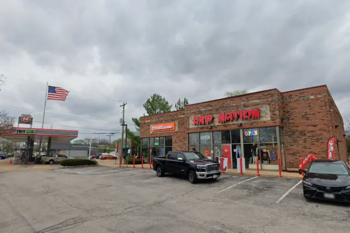 Boost 8235 N. Lindbergh - 8235 N. Lindbergh
