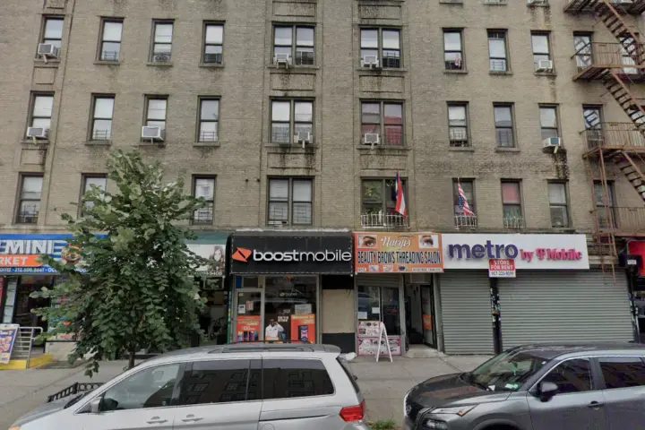 Boost 824 E 149Th St - 824 E 149th St storefront