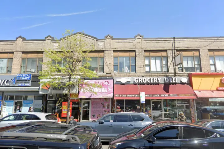 Boost 873 E Tremont Ave - 873 E Tremont Ave