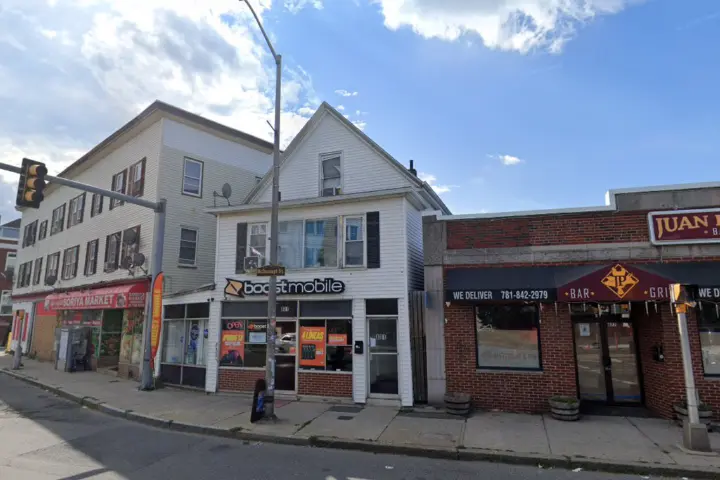 Boost 881 Western Ave - 881 Western Ave