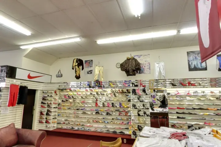 Boost 9124 S Commercial Ave - 9124 S Commercial ave