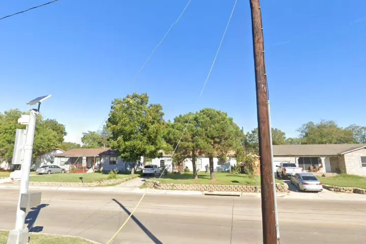 Boost 924 E Grauwyler Rd - 924 E Grauwyler Rd
