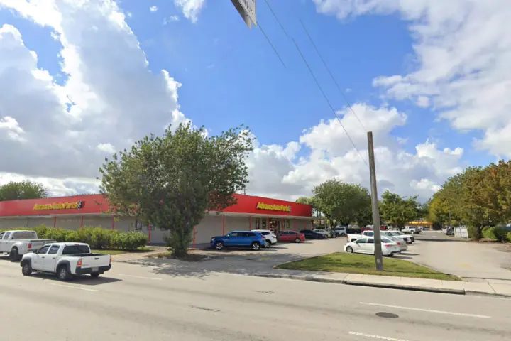 Boost 957 E 8Th Ave - 957 E 8th Ave