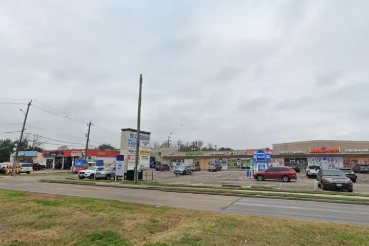 Boost 9904 S Gessner Rd - 9904 S Gessner Rd