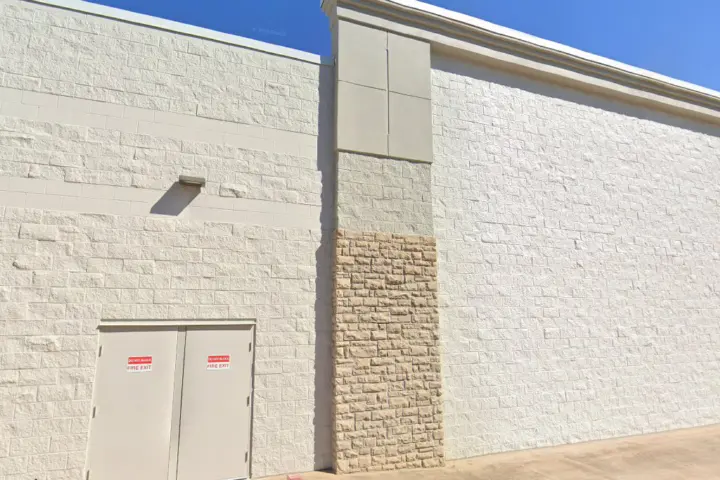 Georgetown Walmart Supercenter - 620 I-35 (Boost Mobile)