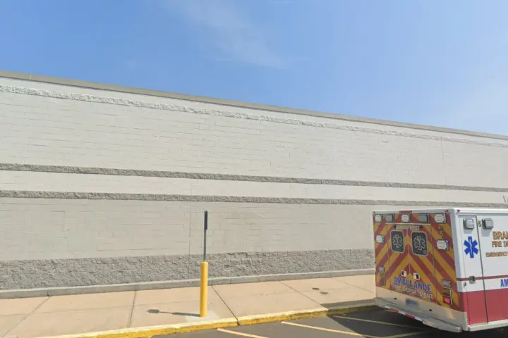 Walmart - 120 Commercial Pkwy (Boost Mobile)