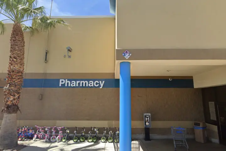Walmart - 20251 CA-18 (Boost Mobile)