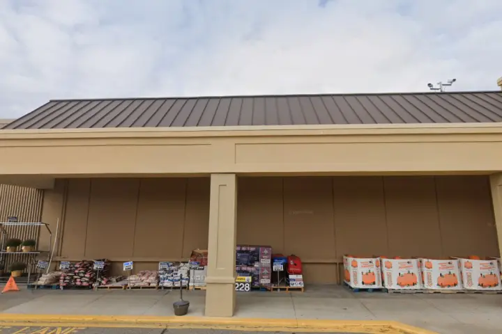 Walmart - 206 US-1 (Boost Mobile)