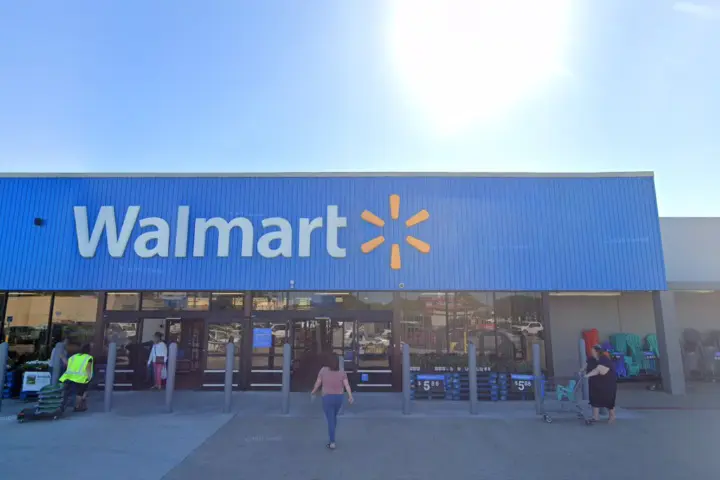 Walmart - 2103 Milam St (Boost Mobile)