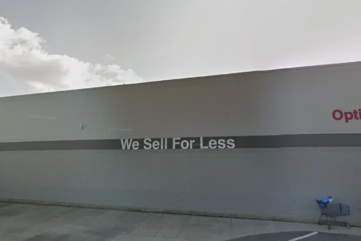 Walmart - 300 Wootton St (Boost Mobile)