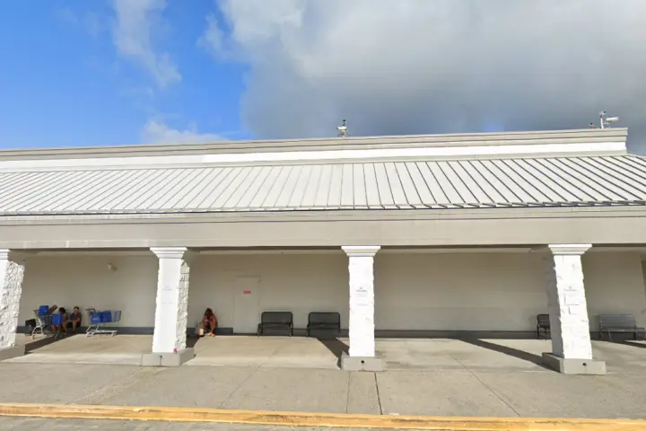 Walmart - 325 Makaala St (Boost Mobile)