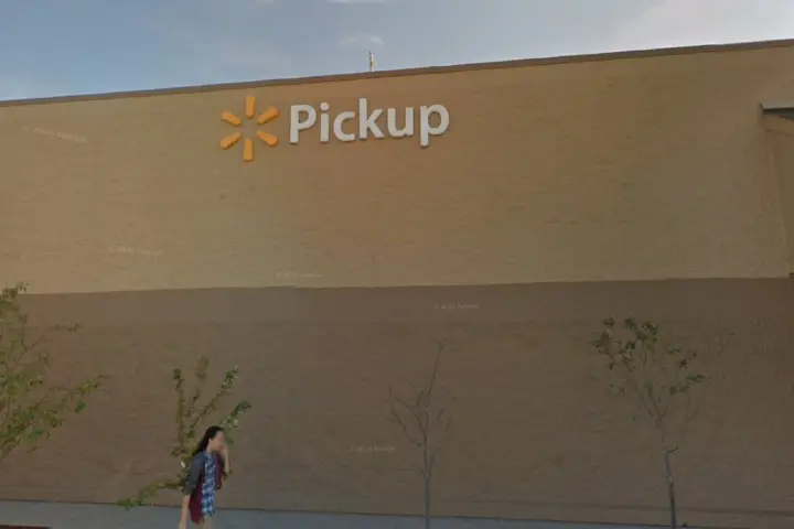 Walmart - 337 Russell St (Boost Mobile)