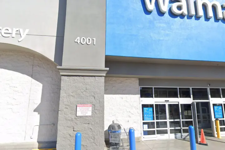 Walmart - 4001 Hallmark Pkwy (Boost Mobile)