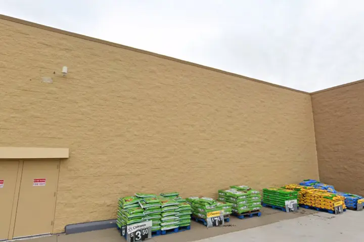 Walmart - 44575 Mound Rd (Boost Mobile)