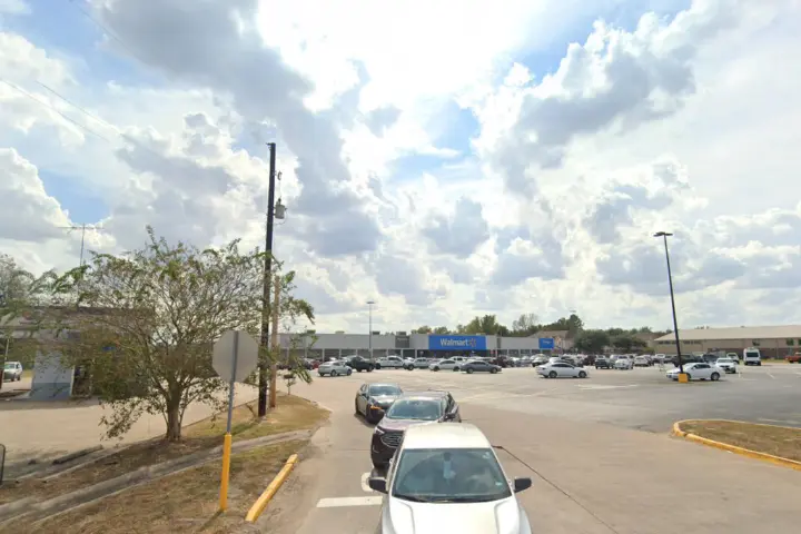 Walmart - 625 Highway 290 East (Boost Mobile)
