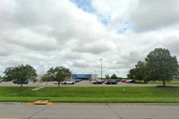 Walmart - 840 S Oak St (Boost Mobile)