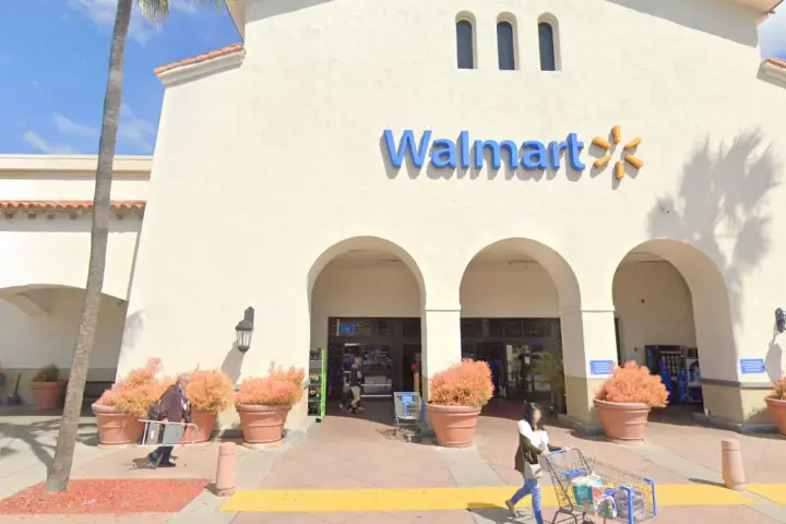 Walmart - 951 Avenida Pico (Boost Mobile)
