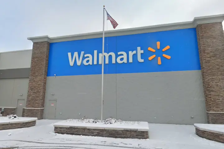Walmart Supercenter - 100 SE 29th St (Boost Mobile)