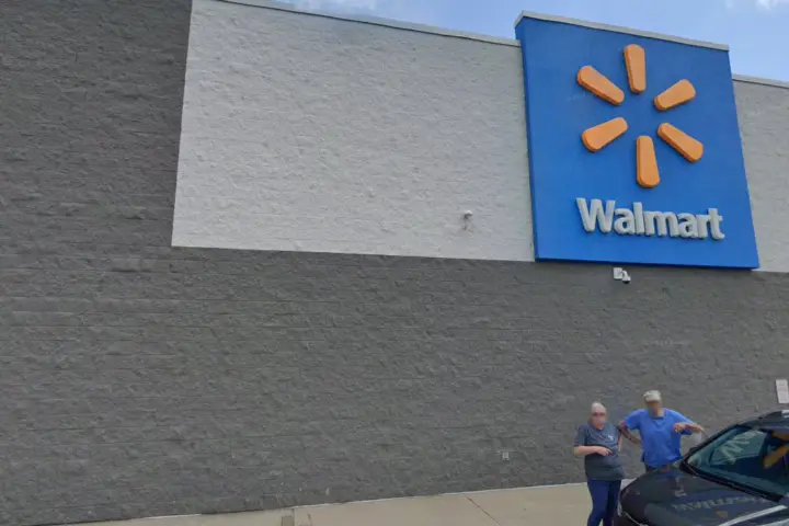 Walmart Supercenter - 100A E Washington Jackson Rd (Boost Mobile)