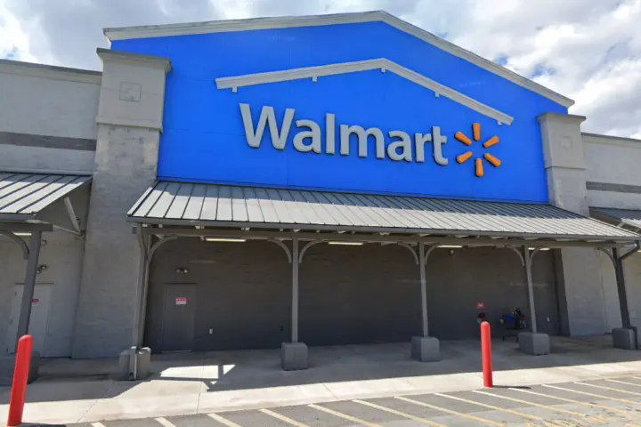 Walmart Supercenter - 1041 US Hwy 27 N (Boost Mobile)