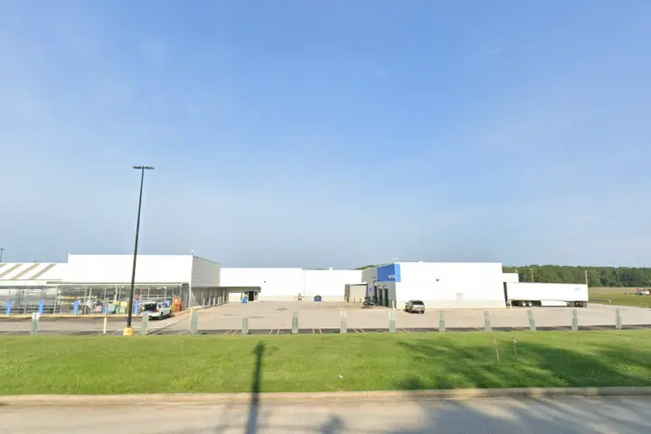 Walmart Supercenter - 1115 American Way (Boost Mobile)