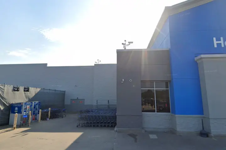 Walmart Supercenter - 11207 OK-51 (Boost Mobile)