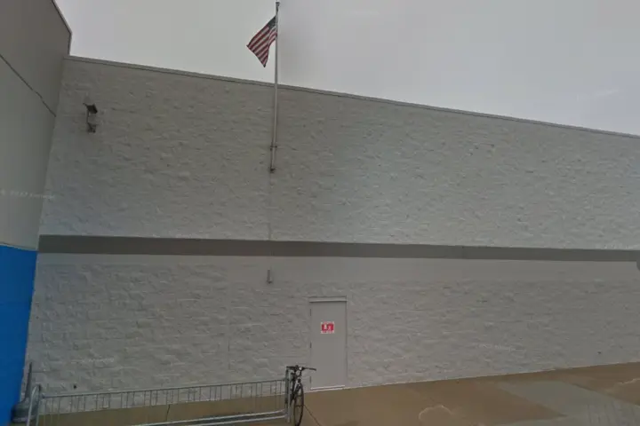 Walmart Supercenter - 1300 MN-15 (Boost Mobile)