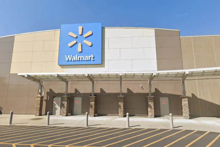 Walmart Supercenter - 1300 US-22 (Boost Mobile)