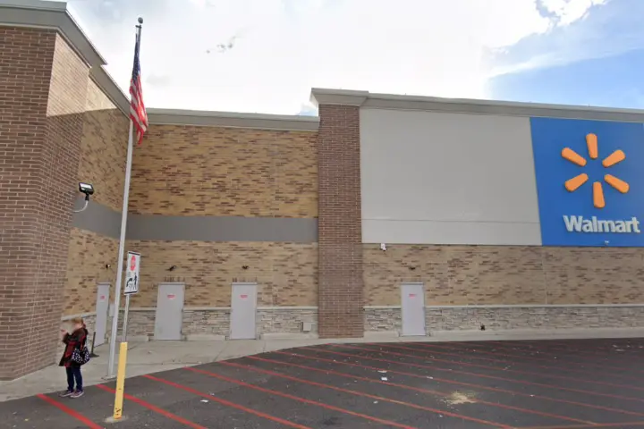 Walmart Supercenter - 13502 S Hamilton View Rd (Boost Mobile)