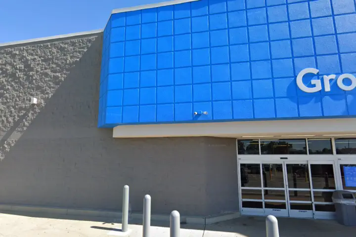 Walmart Supercenter - 1500 1st St (Boost Mobile)