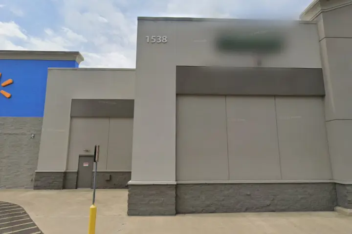 Walmart Supercenter - 1538 US-190 (Boost Mobile)