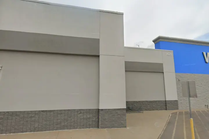 Walmart Supercenter - 1621 E M 21 (Boost Mobile)