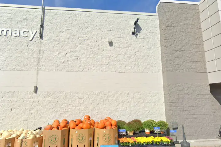 Walmart Supercenter - 1701 N Bluff St (Boost Mobile)