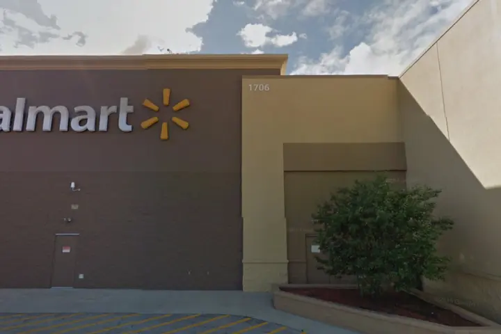 Walmart Supercenter - 1706 W Reynolds St (Boost Mobile)