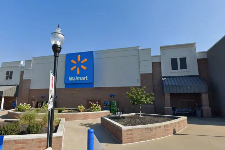 Walmart Supercenter - 175 Outer Loop (Boost Mobile) storefront