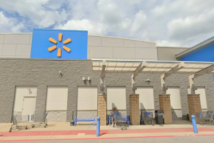 Walmart Supercenter - 1790 E Walnut St (Boost Mobile)