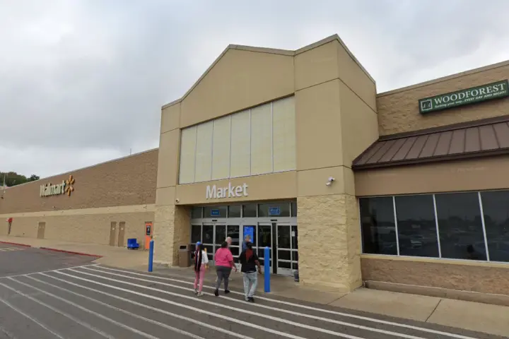 Walmart Supercenter - 1831 MS-1 (Boost Mobile)