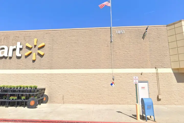 Walmart Supercenter - 1851 KY-192 (Boost Mobile)