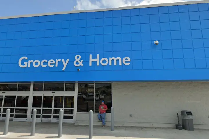 Walmart Supercenter - 1911 E Jackson St (Boost Mobile)