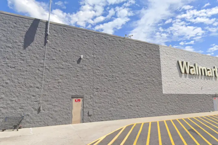 Walmart Supercenter - 1972 Hwy 431 (Boost Mobile)