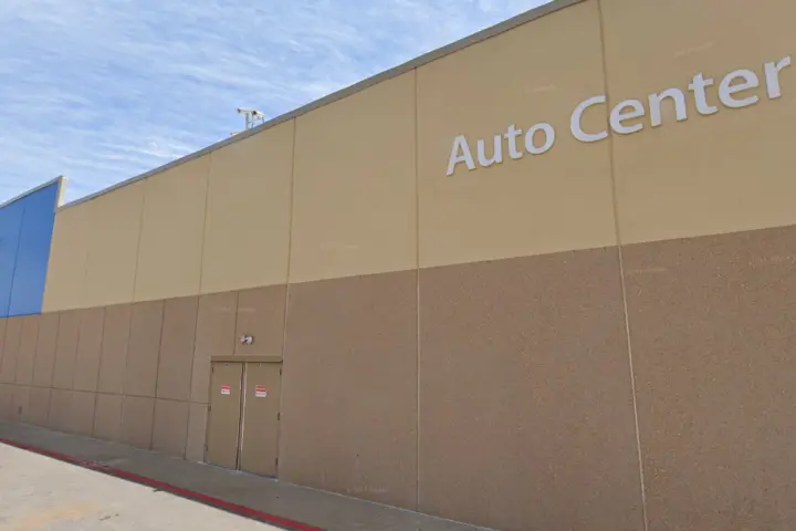 Walmart Supercenter - 2008 W Grant Ave (Boost Mobile)